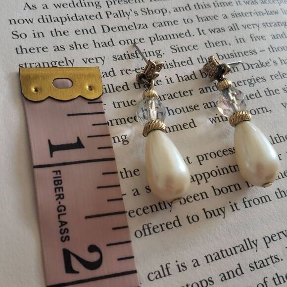 Vintage Pearl Tear Drop - Picture 3 of 3